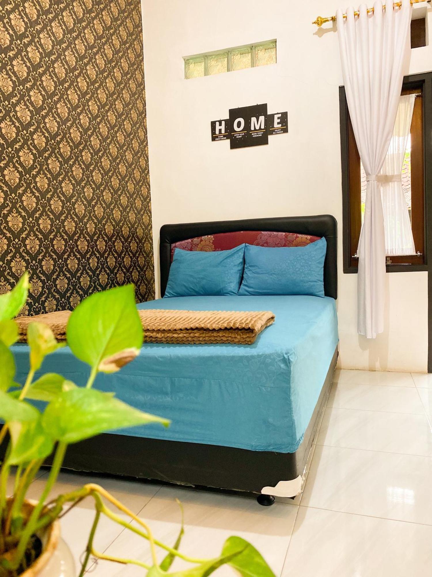 Nitha Homestay Banyuwangi  Pokoj fotografie